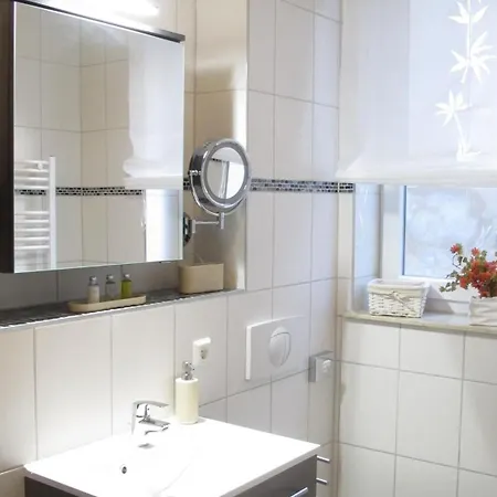 Familienfreundliche 2 Raum Mit Terrasse Apartment *