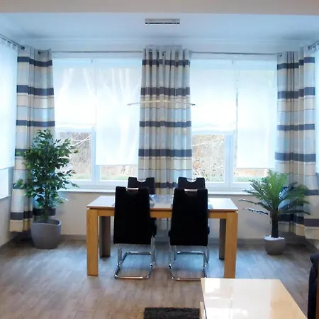 Familienfreundliche 2 Raum Mit Terrasse Apartment *